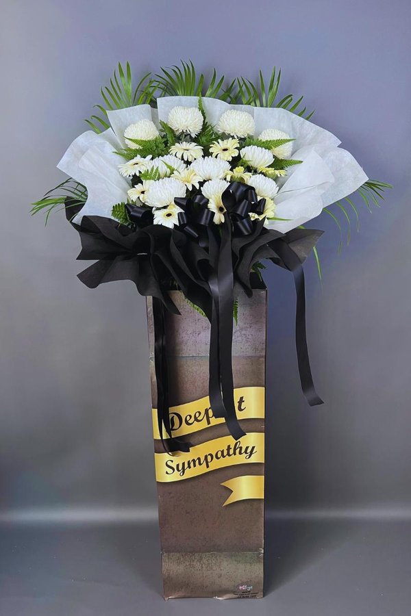 Gentle Departure Sympathy Wreath Gentle Departure Sympathy Wreath