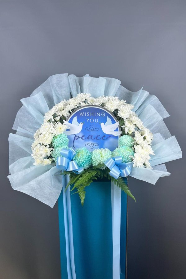Dignified Tribute Wreath Dignified Tribute Wreath